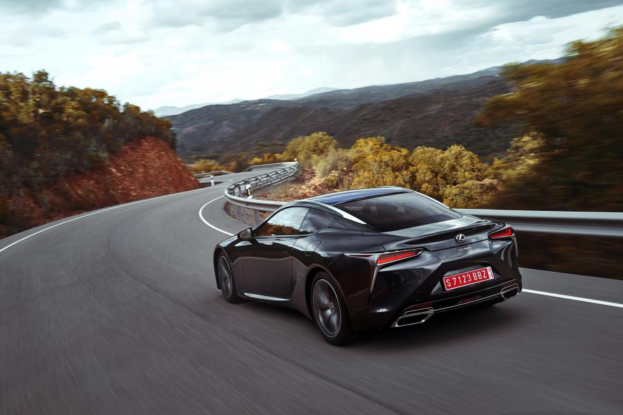  Lexus LC500 2017 года  (NA) (фото 44 из 48)
